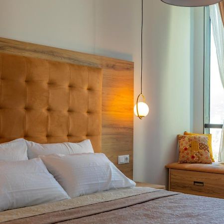 Entire Flat With City Skyline View - Two Bedrooms Batumi Exterior photo