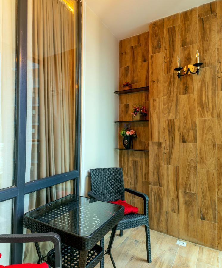 Entire Flat With City Skyline View - Two Bedrooms Batumi Exterior photo